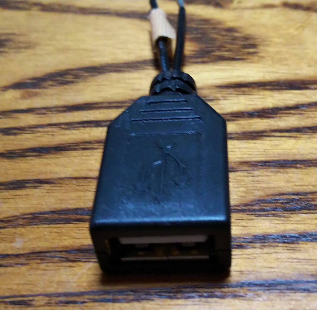 USBマークのカバーの写真